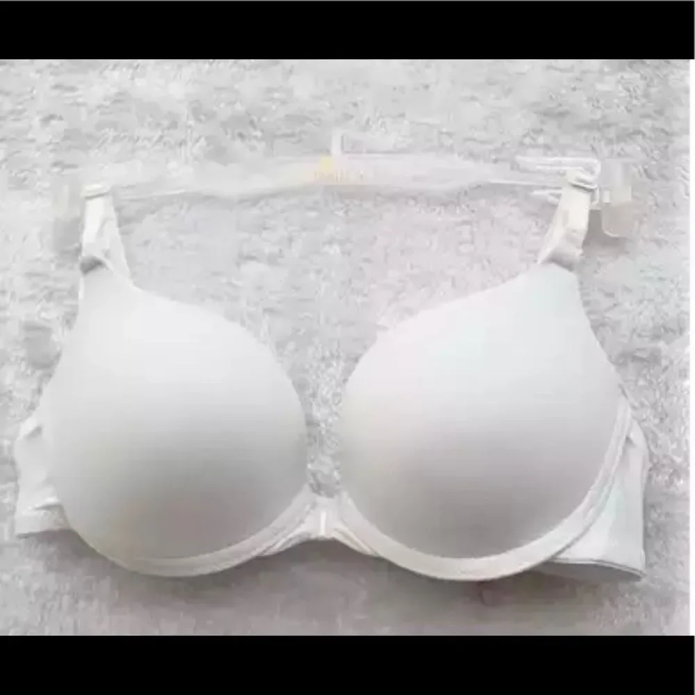 Clasp Front Bra - Picture 2 of 10